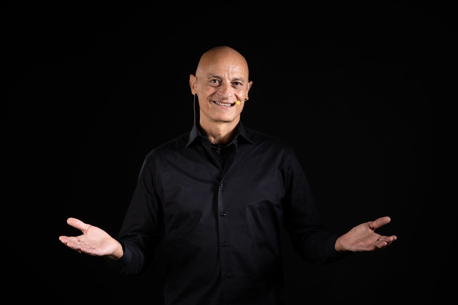 Andrea Di Chio speaking